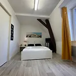 Calvaire Renove Proche Gare Apartment *