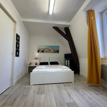 Calvaire Renove Proche Gare Apartment *