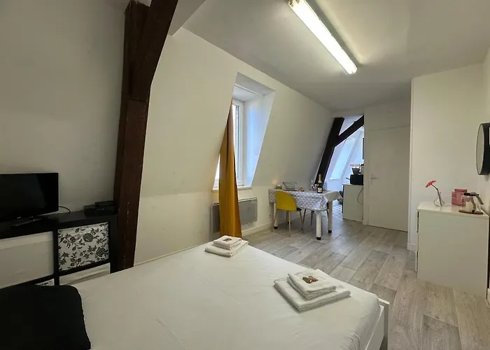 Calvaire Renove Proche Gare Apartment Sedan