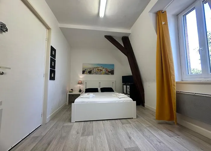 Calvaire Renove Proche Gare Apartment *